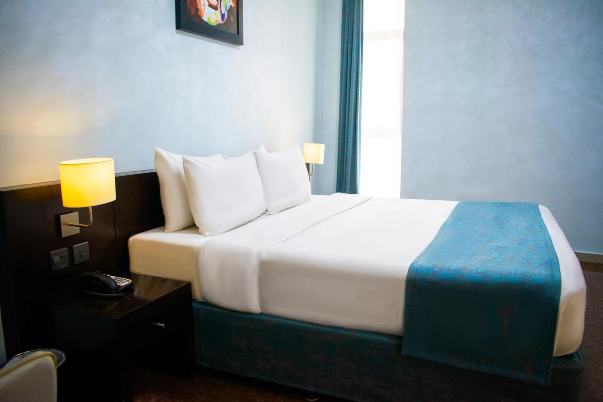 Signature Hotel Apartments And Spa Dubái Exterior foto